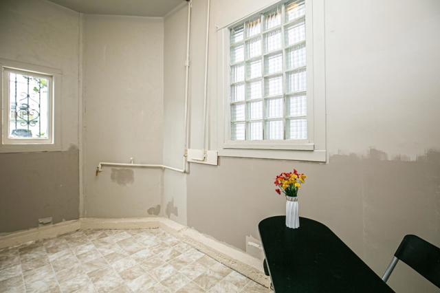 224 Shields Street, San Francisco CA: https://media.crmls.org/mediaz/16f23b04-6179-427f-bae5-317904a30fb7.jpg