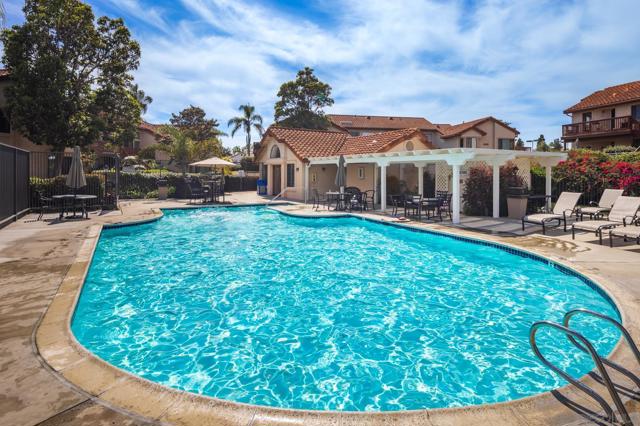 4045 Carmel View Rd, San Diego CA: https://media.crmls.org/mediaz/16f39209-7699-4cf1-ac81-4fb7e43b5f2c.jpg