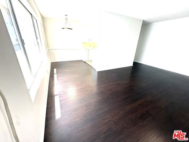 11570 Nebraska Avenue, Los Angeles CA: https://media.crmls.org/mediaz/16f39eb4-0a13-4e82-ad94-ec20ba0ac174.jpg