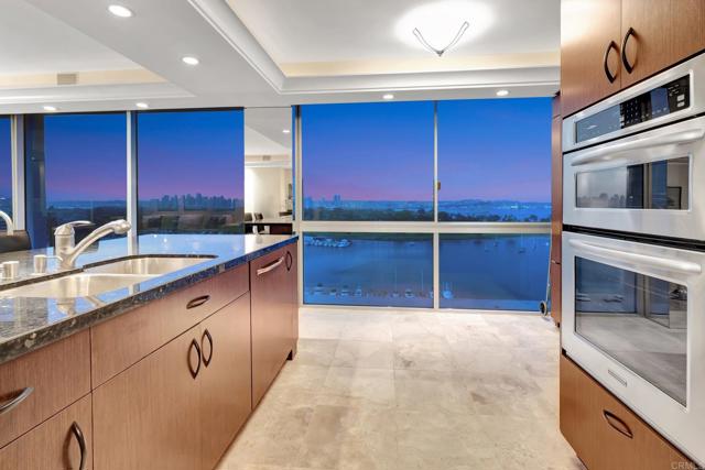 1770 Avenida del Mundo, Coronado CA: https://media.crmls.org/mediaz/16f3ccd4-4b04-4acd-afb2-62fc3ff9e3ae.jpg