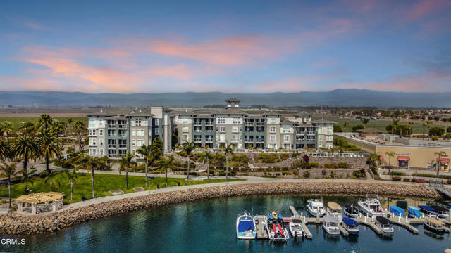 Detail Gallery Image 3 of 37 For 4012 Tradewinds Dr #101,  Oxnard,  CA 93035 - 3 Beds | 2 Baths