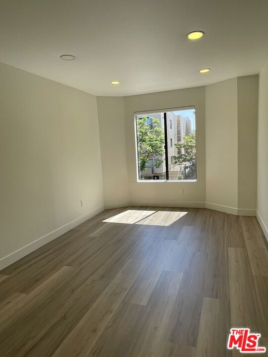 323 North Jackson Street, 120 photo 11