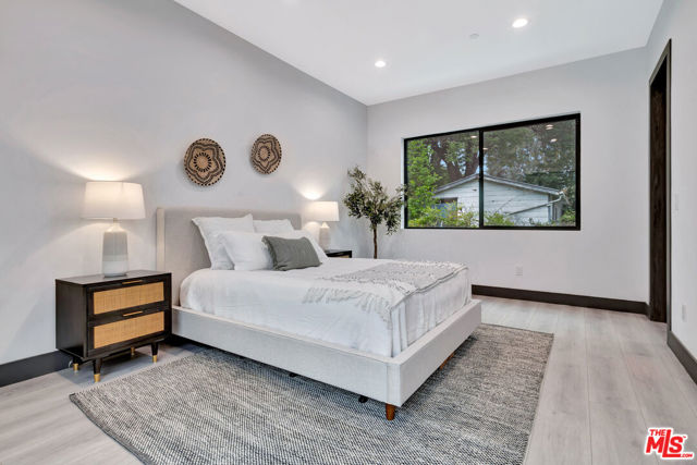 19513 Cantara Street, Reseda CA: https://media.crmls.org/mediaz/16f53b51-55bf-40ac-9089-8578b2aebb06.jpg