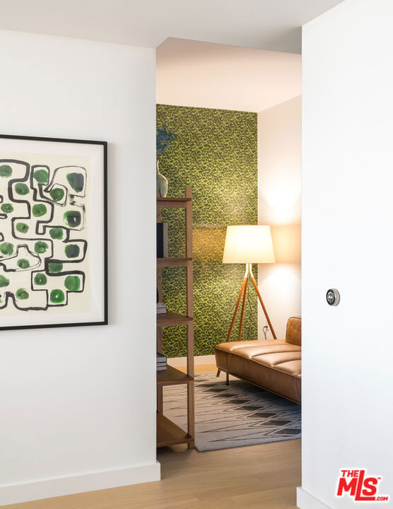 1200 S FIGUEROA Street, Los Angeles CA: https://media.crmls.org/mediaz/16f6c544-f7f1-453e-a469-4be02794ea7d.jpg