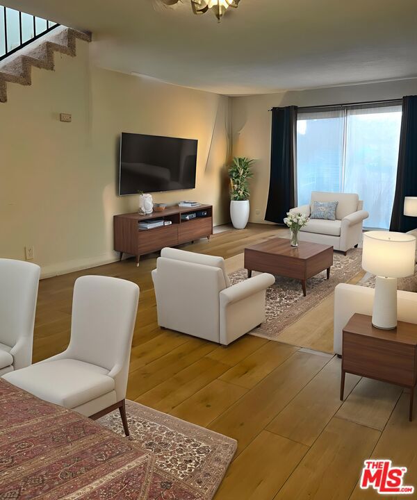 931 New Depot Street, Los Angeles CA: https://media.crmls.org/mediaz/16f74889-32a7-4482-aeda-4d75848d8227.jpg