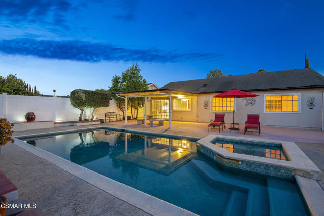 591 Shenandoah Street, Thousand Oaks CA: https://media.crmls.org/mediaz/16f75fa7-797b-44fc-8171-3fb334aefe84.jpg