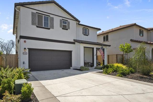 9182 Wickham Court, Gilroy CA: https://media.crmls.org/mediaz/16f83ba0-2675-41a2-add7-417dce515a9f.jpg