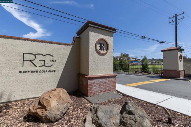 4105 Markovich Ct, Richmond CA: https://media.crmls.org/mediaz/16f89137-3491-45ef-82ec-aed5b54fdbc6.jpg