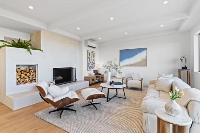 760 Loma Court, Redwood City CA: https://media.crmls.org/mediaz/16f97356-c0ec-4102-ad1b-7384b2a4adc2.jpg