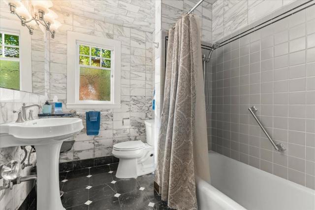 503 Van Ness Avenue, Santa Cruz CA: https://media.crmls.org/mediaz/16f9a5b1-1773-465c-99b8-d58aec3daaf2.jpg