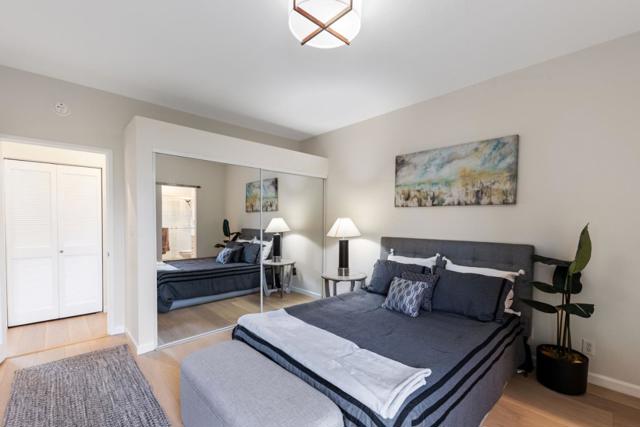 100 Lucky Drive, Corte Madera CA: https://media.crmls.org/mediaz/16f9bbb2-7cf1-43f3-be08-294d3a87e74f.jpg