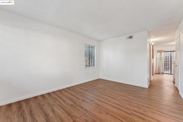 9663 Elmview, Oakland CA: https://media.crmls.org/mediaz/16faa97f-12a6-4ae1-be07-951f95e0fdb5.jpg