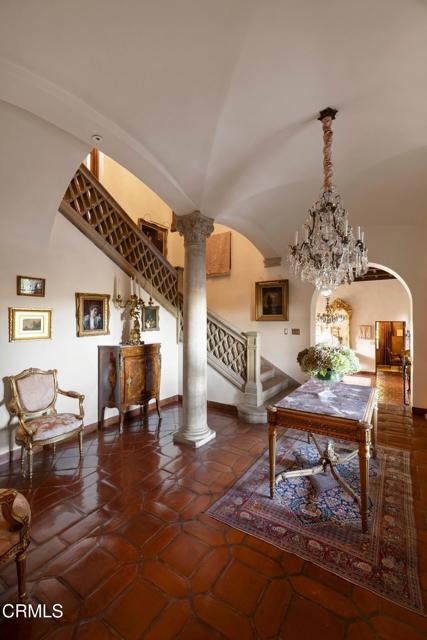 Detail Gallery Image 13 of 39 For 262 S San Rafael Ave, Pasadena,  CA 91105 - 6 Beds | 5/6 Baths