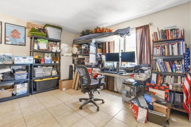 3389 91 C Street, San Diego CA: https://media.crmls.org/mediaz/16fc9a2f-fe61-4a71-b883-9a7b9324714b.jpg