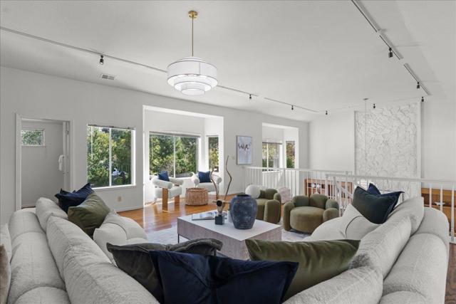 14721 Live Oak Lane, Saratoga CA: https://media.crmls.org/mediaz/16fd0799-c107-4361-b518-04cbec4bacbc.jpg