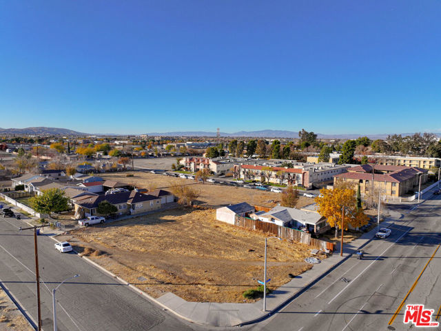 Image 18 of 40 For 38543 10th Street