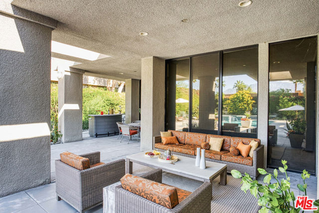 6 Rocky Lane, Rancho Mirage CA: https://media.crmls.org/mediaz/16fded76-25f5-464d-967c-e68bef8552c3.jpg