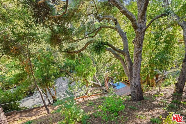 860 Old Topanga Canyon Road, Topanga CA: https://media.crmls.org/mediaz/16fe2eae-1fc2-4d3f-8699-453e00257a34.jpg