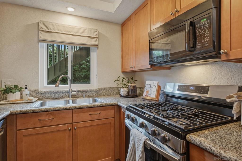 4033 Louisiana St - photo 11