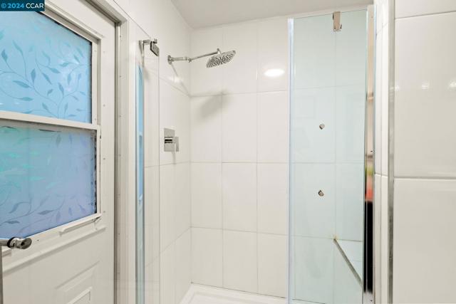Image 11 of 40 For 11 Greyfell Pl