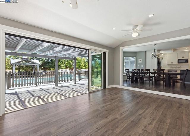 8191 Highland Rd, Livermore CA: https://media.crmls.org/mediaz/16fe9b16-8303-41b2-b028-0a7d94627ad3.jpg