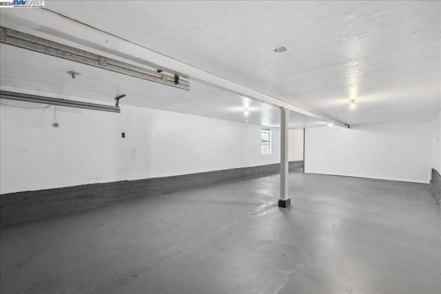 Image 11 of 22 For 913 35th Ave
