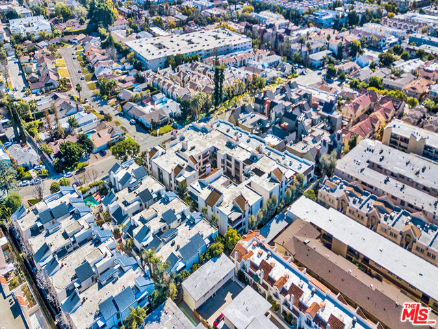 1325 Valley View Road, Glendale CA: https://media.crmls.org/mediaz/16ff581a-4421-40ee-85e2-0389b5684a0a.jpg