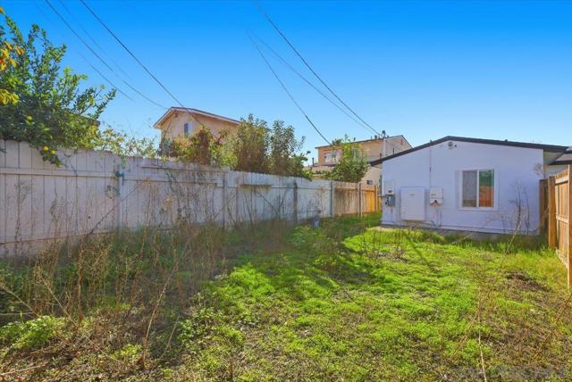 835 Colorado Ave, Chula Vista CA: https://media.crmls.org/mediaz/16ffbe94-71e3-4467-89b4-7a0d22054d28.jpg