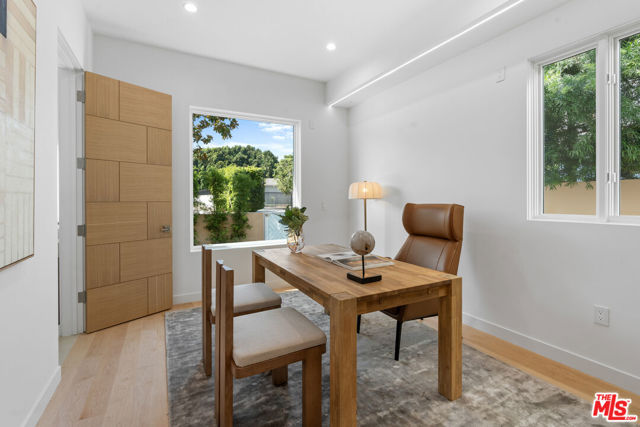 11622 Charnock Road, Los Angeles CA: https://media.crmls.org/mediaz/16ffcc91-5b37-4607-aaff-bae18d054503.jpg