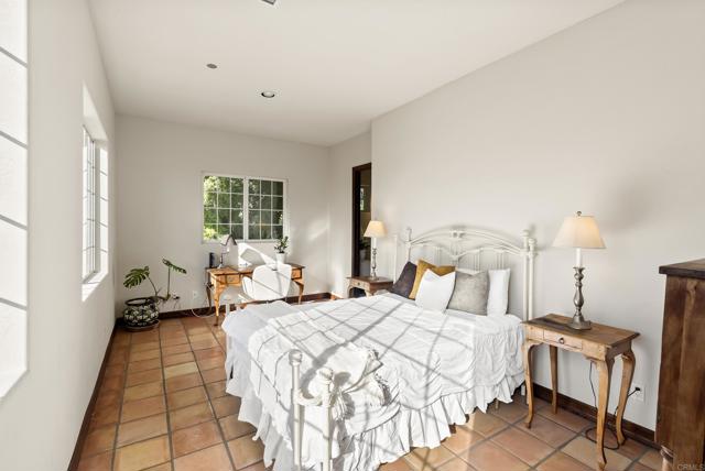 Detail Gallery Image 33 of 54 For 28889 Anderson Ct, Escondido,  CA 92026 - 4 Beds | 4 Baths