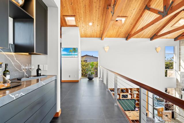 5259 Pacifica Dr, San Diego CA: https://media.crmls.org/mediaz/1700c8f6-f167-476b-a492-333400a1d8f4.jpg