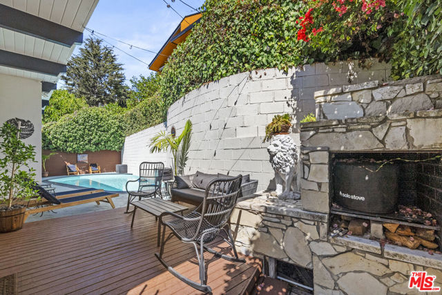 1840 Deloz Avenue, Los Angeles CA: https://media.crmls.org/mediaz/17019584-5f41-4452-8906-623570ac5249.jpg