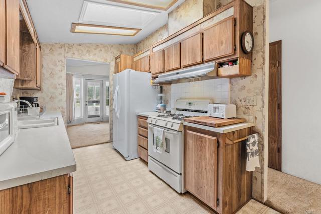 28890 Lilac Road, Valley Center CA: https://media.crmls.org/mediaz/1701bc22-5519-40e5-bd59-96e78aab70ce.jpg