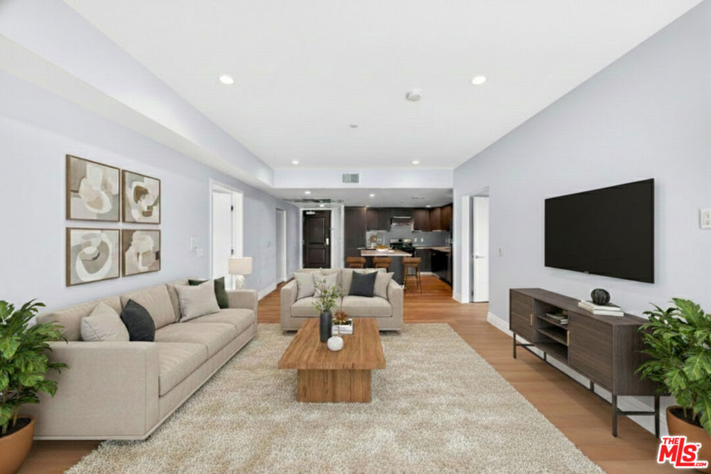 2939 Leeward Avenue #403