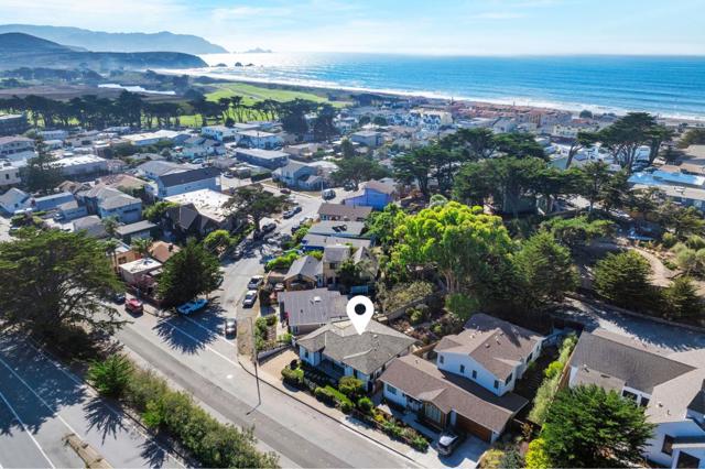 2240 Francisco Boulevard, Pacifica CA: https://media.crmls.org/mediaz/1703eff2-2cc7-455b-aeb1-48bd87a769f0.jpg