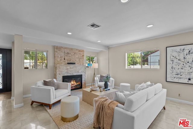 6319 Willowcrest Avenue, North Hollywood CA: https://media.crmls.org/mediaz/1703f9eb-d1e1-41f9-850f-b09437a35121.jpg
