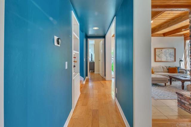 Detail Gallery Image 15 of 33 For 406 N Acacia Ave, Solana Beach,  CA 92075 - 3 Beds | 2 Baths