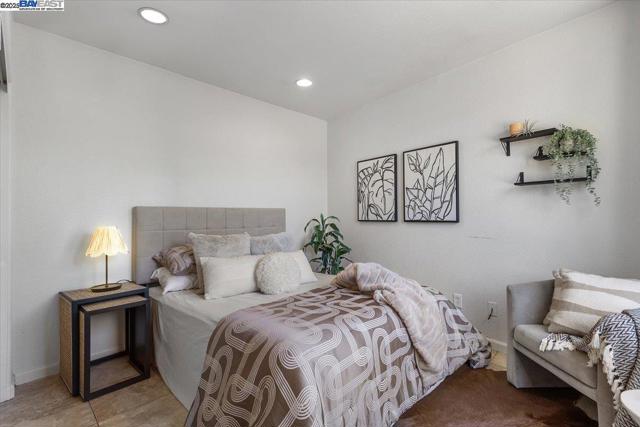 357 Melven Ct, San Leandro CA: https://media.crmls.org/mediaz/1704c4fe-780c-4679-a1fb-be7a982ce47c.jpg