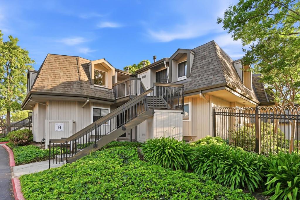 3057 Shadow Springs Place