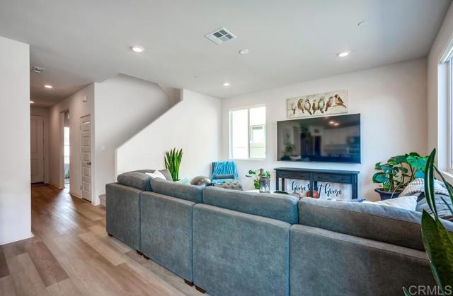 29146 Quarry Way, Lake Elsinore CA: https://media.crmls.org/mediaz/1705c13b-62e9-4ae3-b80d-0c99b21d19ff.jpg