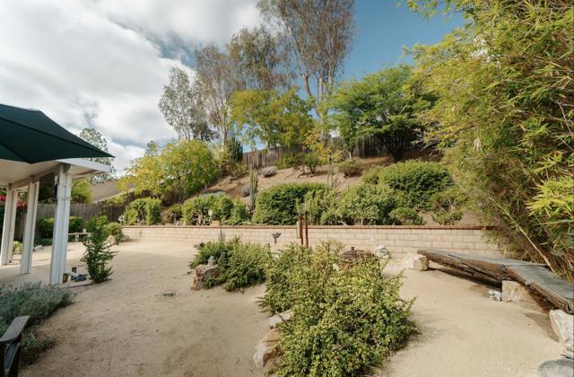 Detail Gallery Image 18 of 27 For 1715 Las Palmas Ln, Escondido,  CA 92026 - 3 Beds | 2/1 Baths