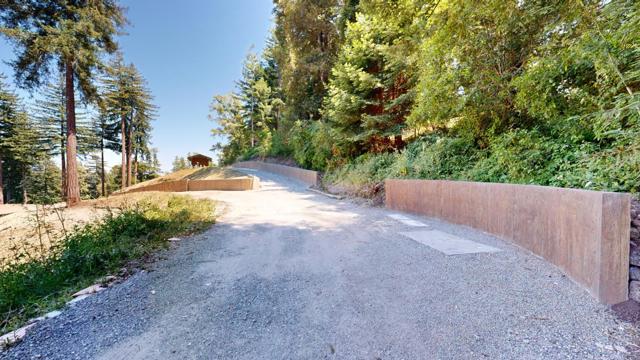 2320 Newell Drive, Aptos CA: https://media.crmls.org/mediaz/1706efd6-354c-4263-b30e-cfab3a94c76e.jpg