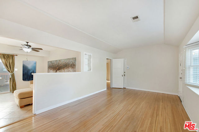 Image 3 for 5608 Airdrome St, Los Angeles, CA 90019