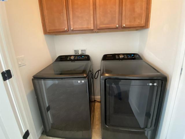 2932 Patcham Cmn, Livermore CA: https://media.crmls.org/mediaz/17072dc4-9946-4446-a704-fc4449eb7d77.jpg