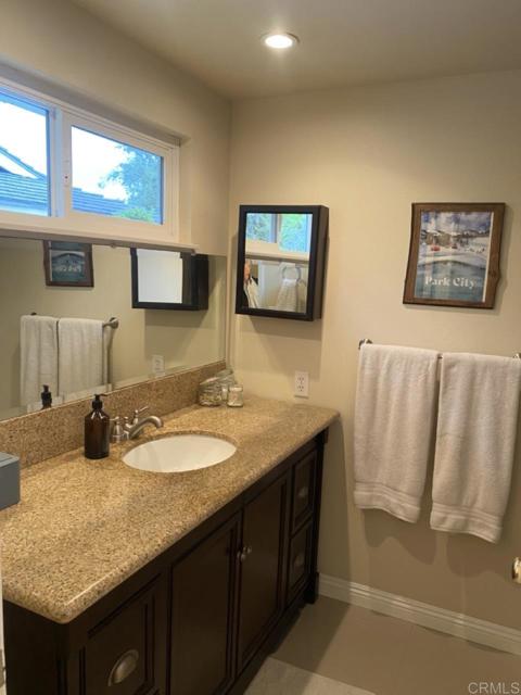 Detail Gallery Image 12 of 19 For 17248 Bernardo Oaks Dr., San Diego,  CA 92128 - 3 Beds | 2 Baths