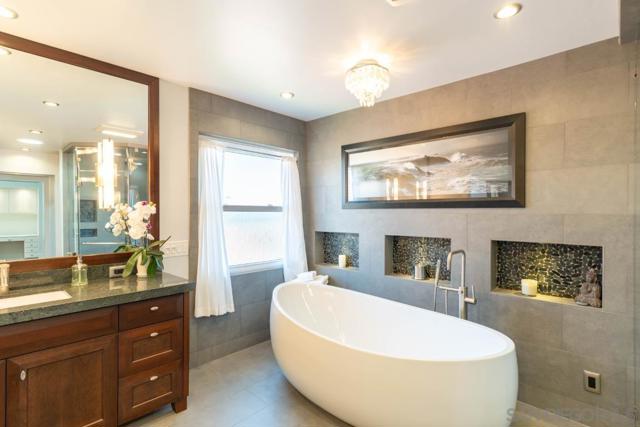 907 Ridge Heights Road, Fallbrook CA: https://media.crmls.org/mediaz/1708f39f-ca80-48ce-b4cc-84e5fd11689d.jpg