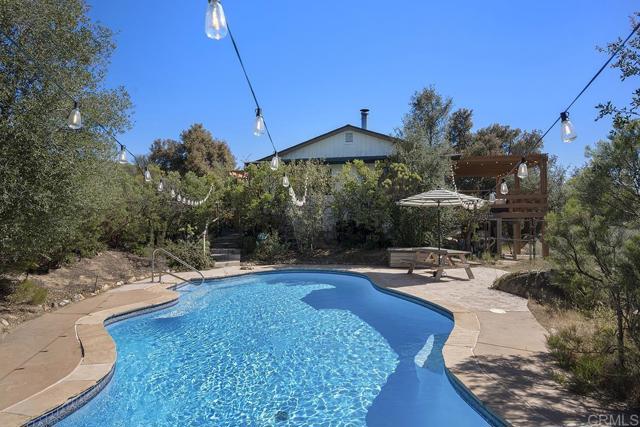 Image 38 of 64 For 8405 Foothill