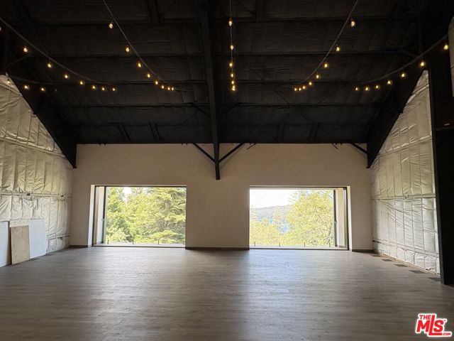 365 Mittry Lane, Lake Arrowhead CA: https://media.crmls.org/mediaz/170a422d-e593-4358-94fd-b84b282ecfac.jpg