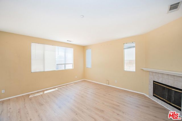 Image 9 of 25 For 11372 Bridgeway Court
