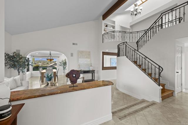 213 Via Palacio, Encinitas CA: https://media.crmls.org/mediaz/170c5b94-c475-41bf-a570-deae7b8c116b.jpg